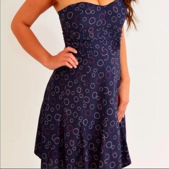 American Eagle Outfitters Dresses & Skirts - American Eagle Dotted Circle Print Strapless‎ Mini Dress
